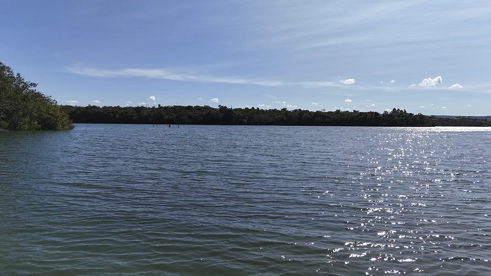 praia-do-lago-4